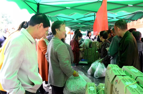 创业致富有新招，带领乡民开粉条厂！---记白河江荣食品的发展史
